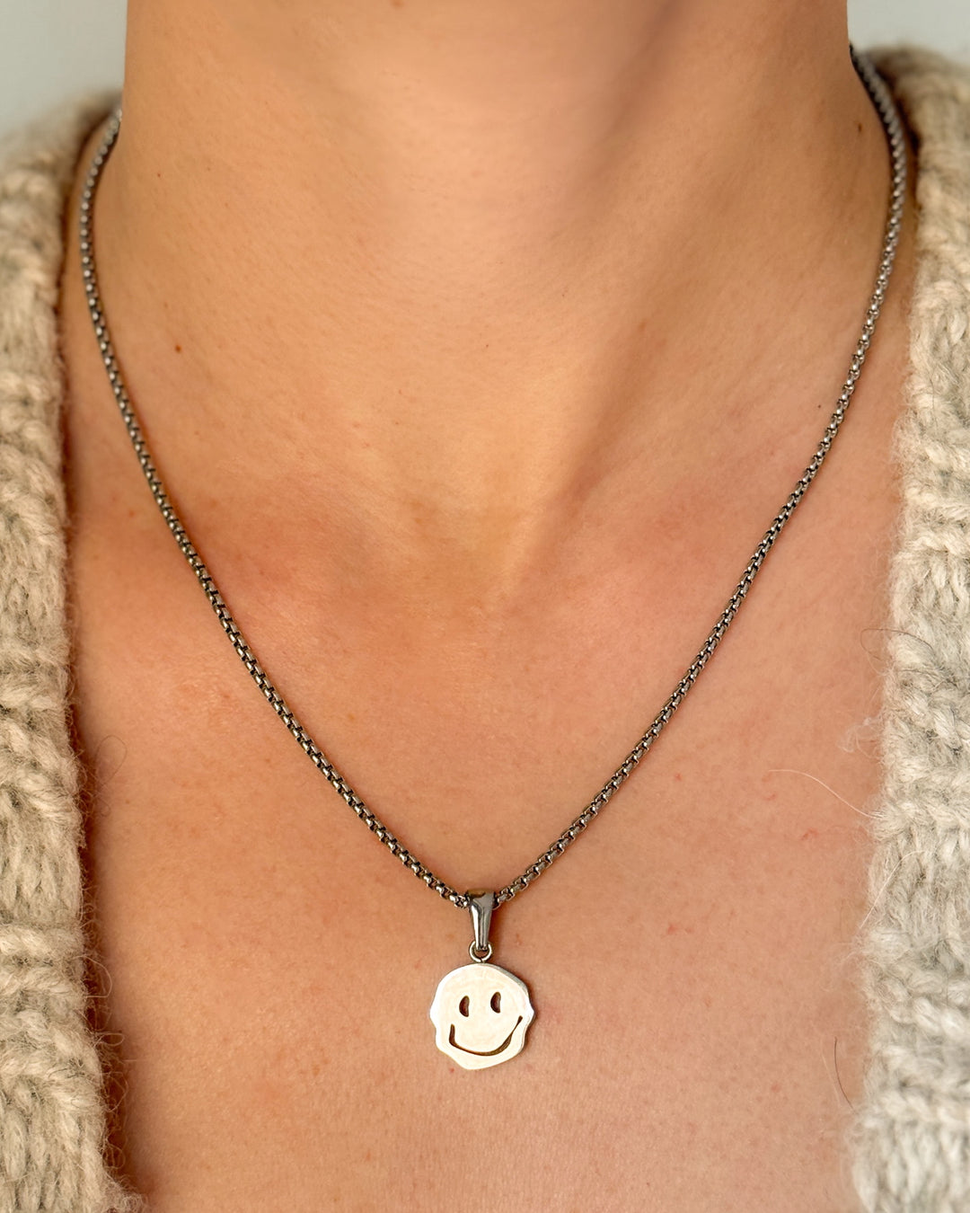 SMILE Necklace Silver